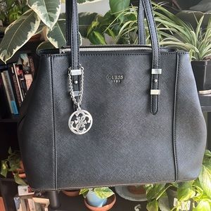 Guess Shoulder Bag